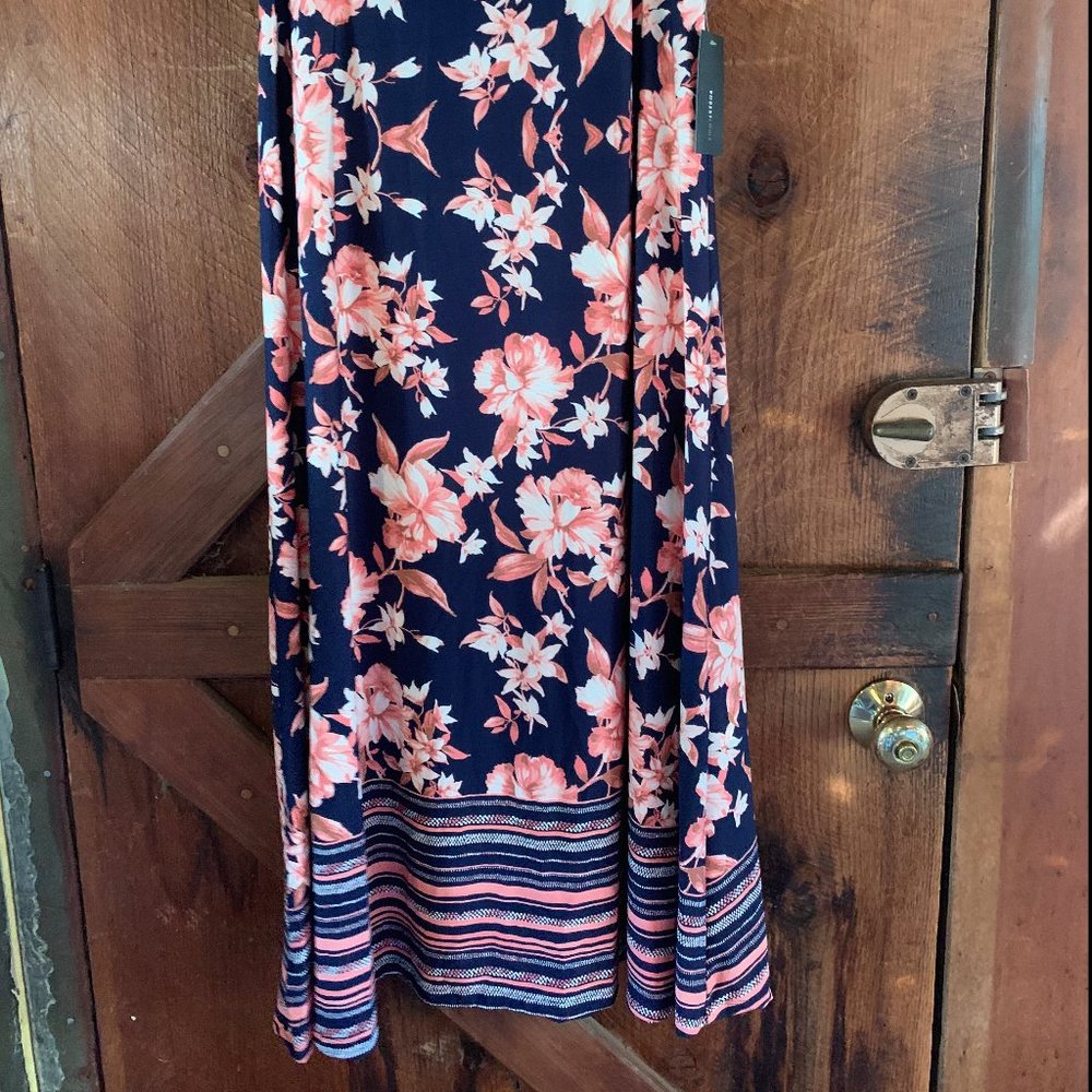 NWT Stretch Floral Maxi Skirt